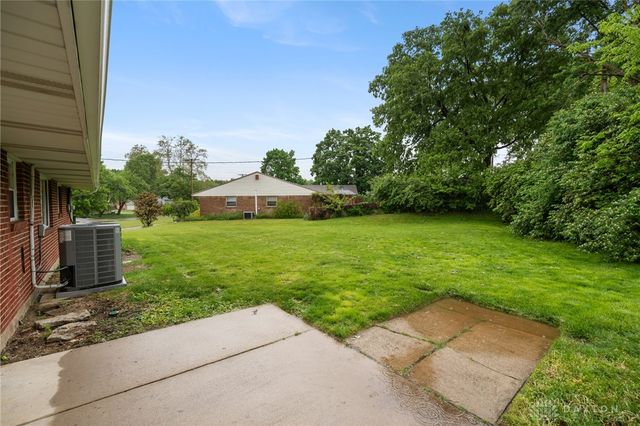 734 N Bayberry Drive, Miamisburg, OH 45342