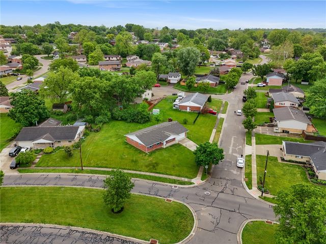 734 N Bayberry Drive, Miamisburg, OH 45342