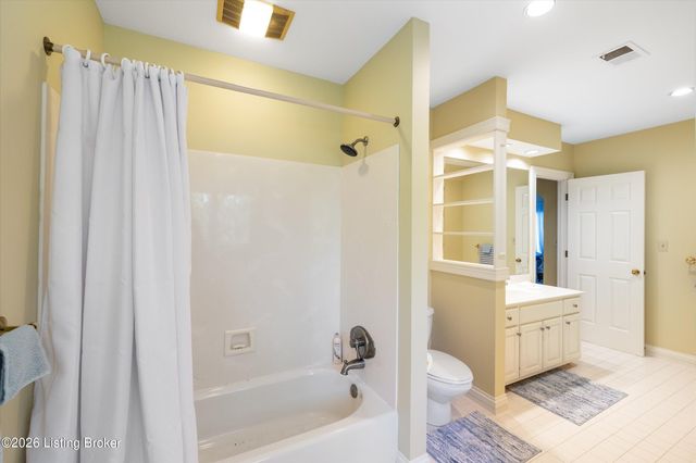 6711 Harrods View Cir, Prospect, KY 40059