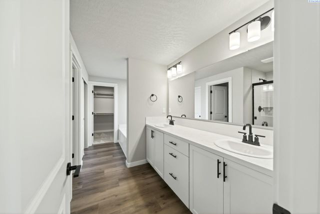 3740 Barbera St., Richland, WA 99352