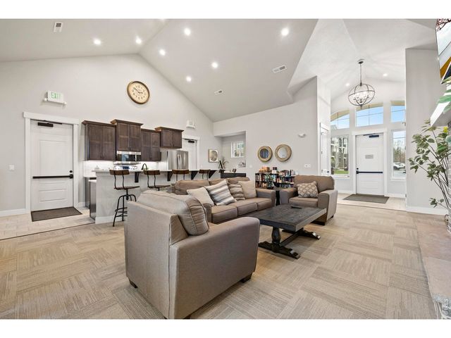 4642 Hahns Peak Dr 101, Loveland, CO 80538