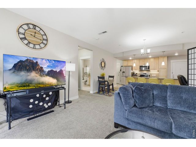 4642 Hahns Peak Dr 101, Loveland, CO 80538
