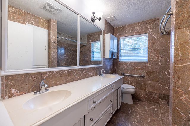 4113 Edison Street, Houston, TX 77009