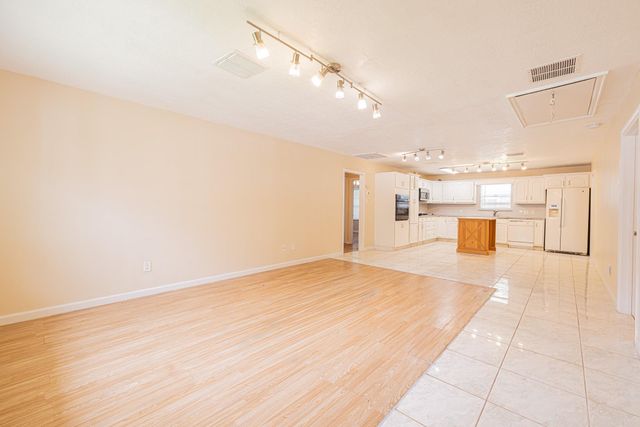 4113 Edison Street, Houston, TX 77009