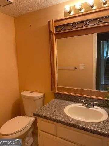 800 Meadowsong Circle, Lawrenceville, GA 30043