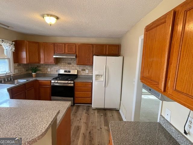 800 Meadowsong Circle, Lawrenceville, GA 30043