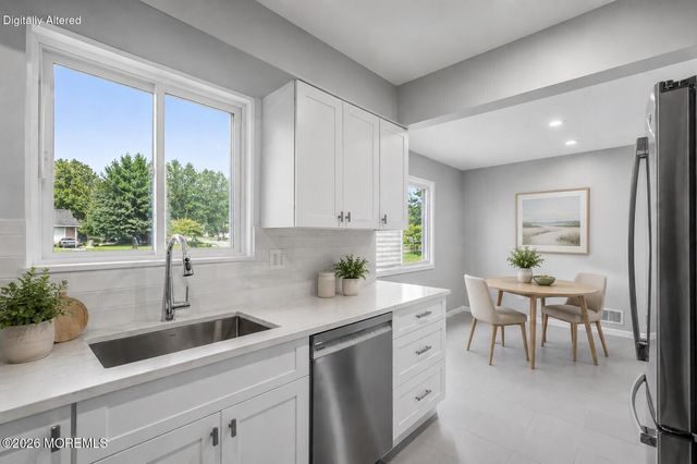 318 Middlewood Road, Middletown, NJ 07748