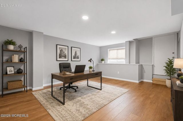 318 Middlewood Road, Middletown, NJ 07748