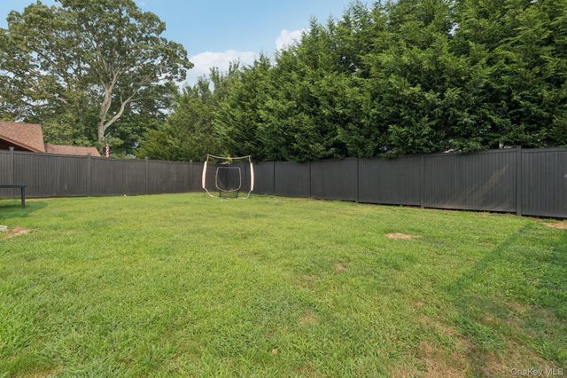 295 Silver Street, West Babylon, NY 11704