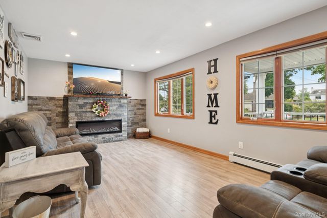 295 Silver Street, West Babylon, NY 11704