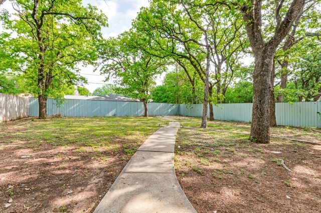 3825 Childress Street, Fort Worth, TX 76119