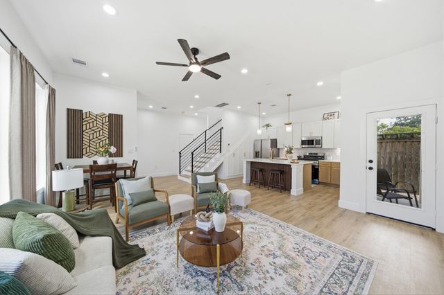 8904 Knoll Leaf Drive, Houston, TX 77080