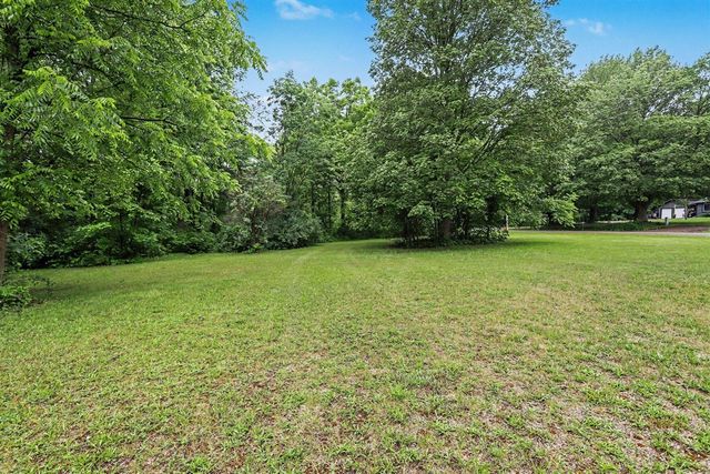 155 4th Street, Plainwell, MI 49080