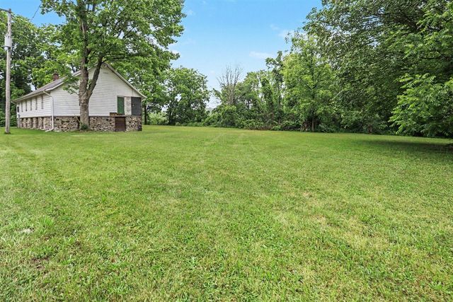 155 4th Street, Plainwell, MI 49080