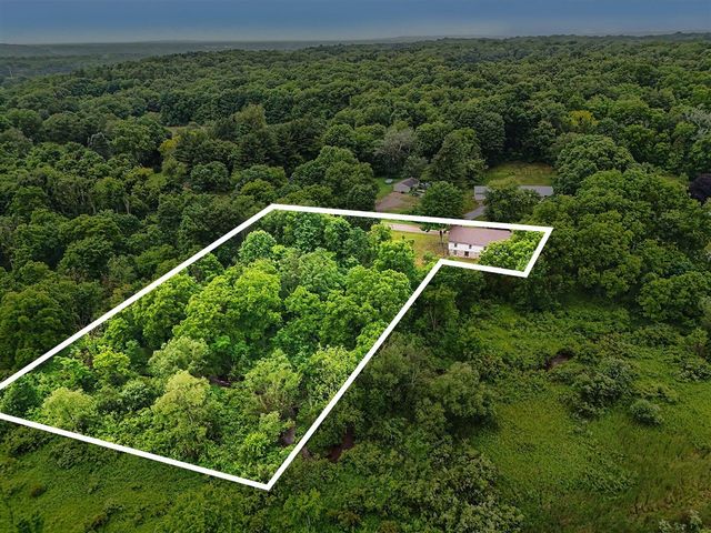 155 4th Street, Plainwell, MI 49080