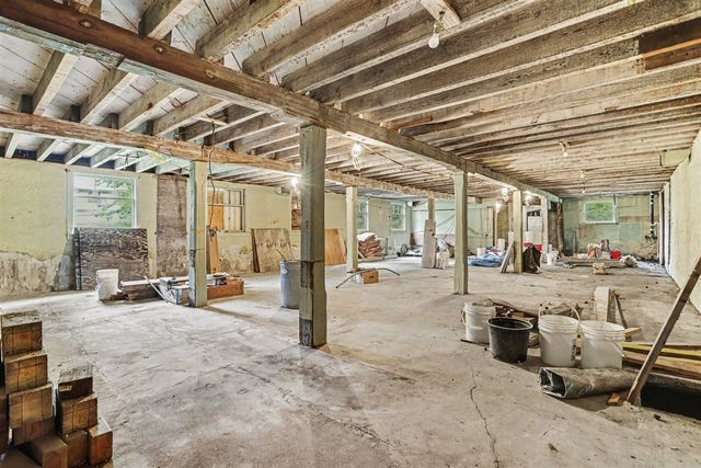 155 4th Street, Plainwell, MI 49080