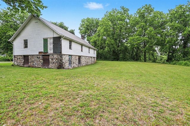 155 4th Street, Plainwell, MI 49080