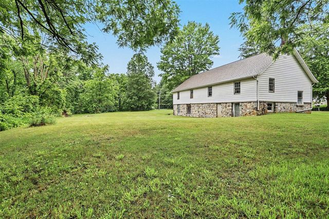 155 4th Street, Plainwell, MI 49080