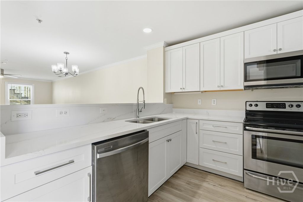 Image 12 of property listing at 431 Montgomery Street A, Savannah, GA 31401