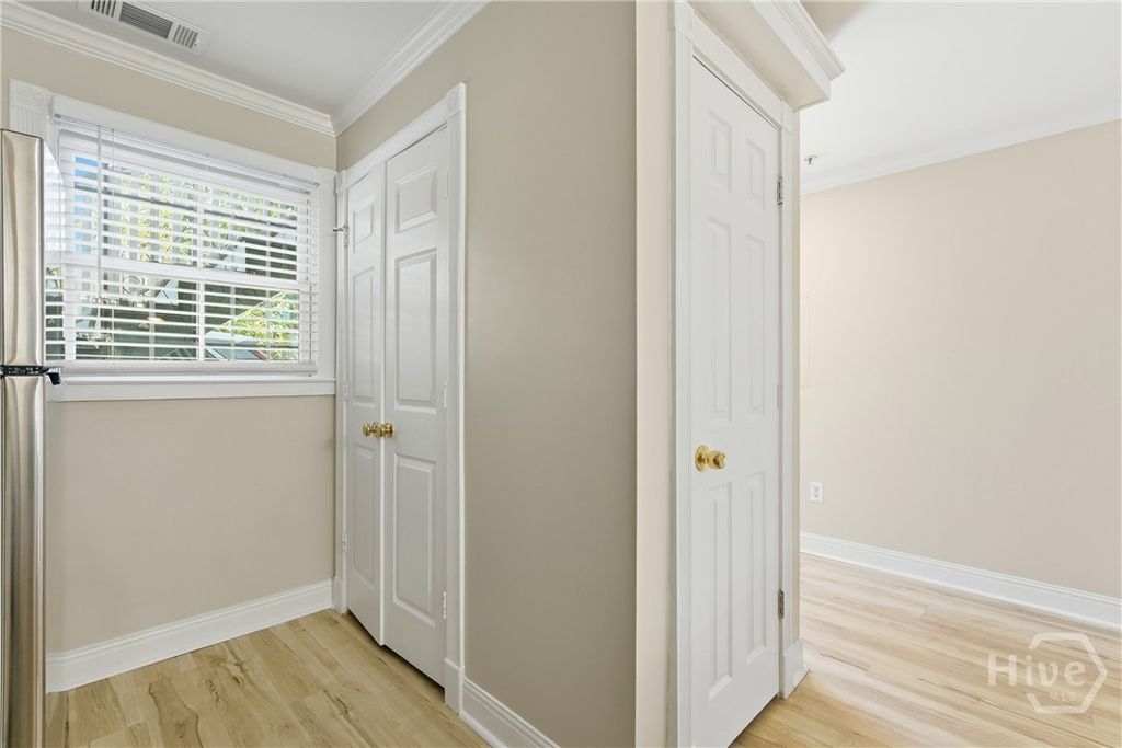 Image 14 of property listing at 431 Montgomery Street A, Savannah, GA 31401