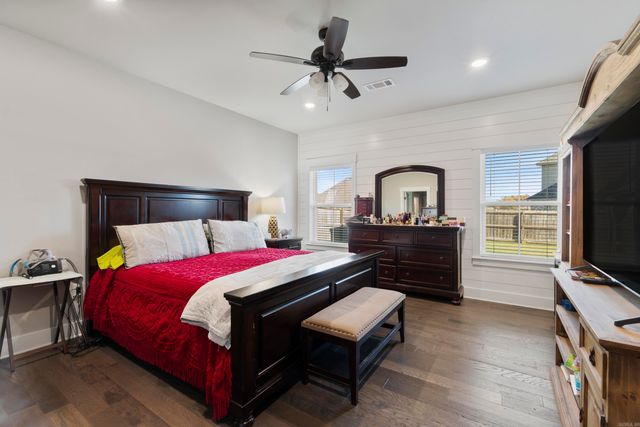 7424 Northwood Drive, Benton, AR 72019