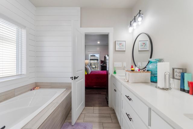 7424 Northwood Drive, Benton, AR 72019