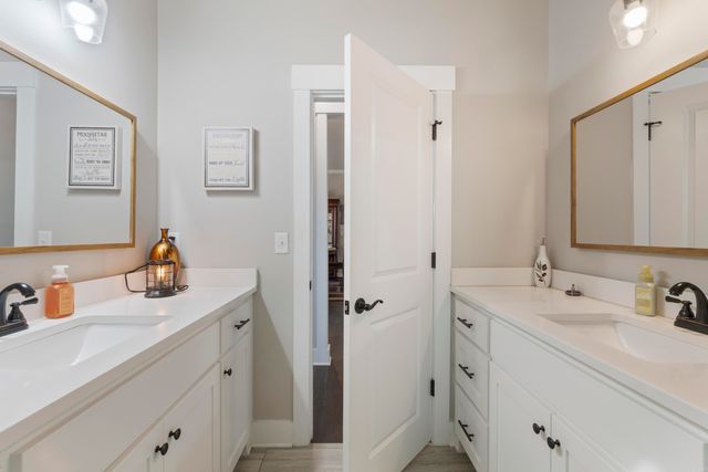 7424 Northwood Drive, Benton, AR 72019