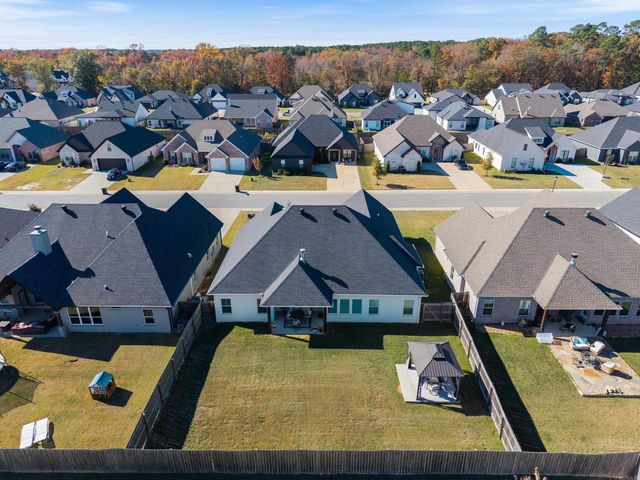 7424 Northwood Drive, Benton, AR 72019