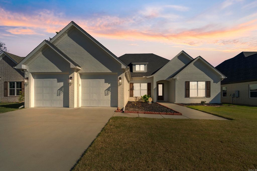 7424 Northwood Drive, Benton, AR 72019