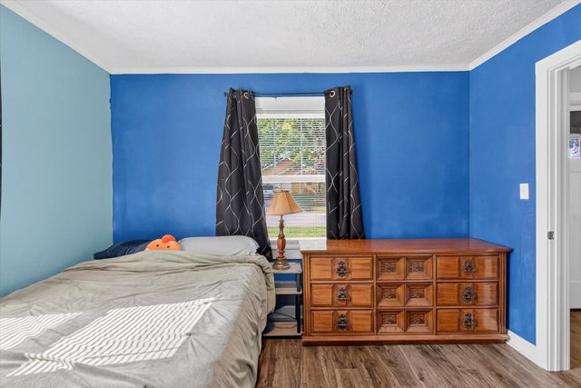 1726 W Walnut Street, Springfield, MO 65806