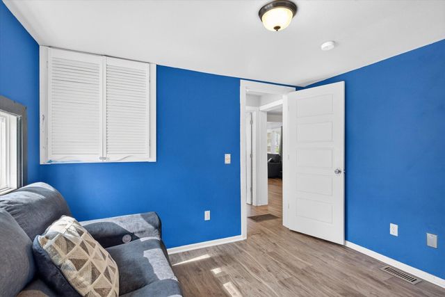 1726 W Walnut Street, Springfield, MO 65806