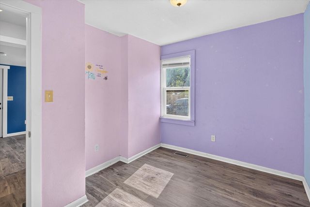1726 W Walnut Street, Springfield, MO 65806