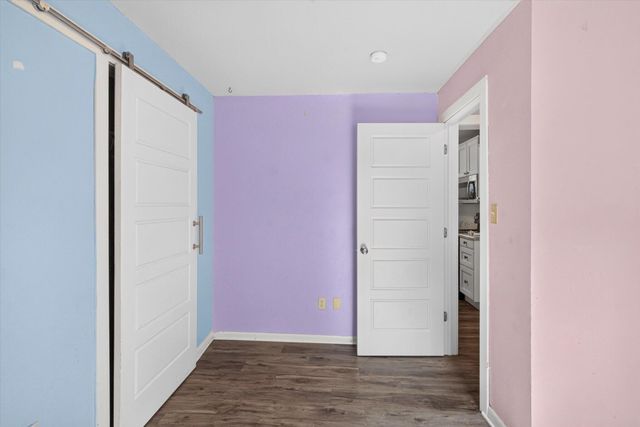 1726 W Walnut Street, Springfield, MO 65806