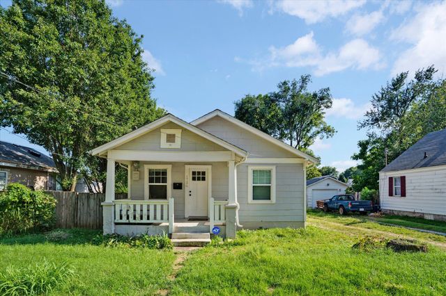 1726 W Walnut Street, Springfield, MO 65806