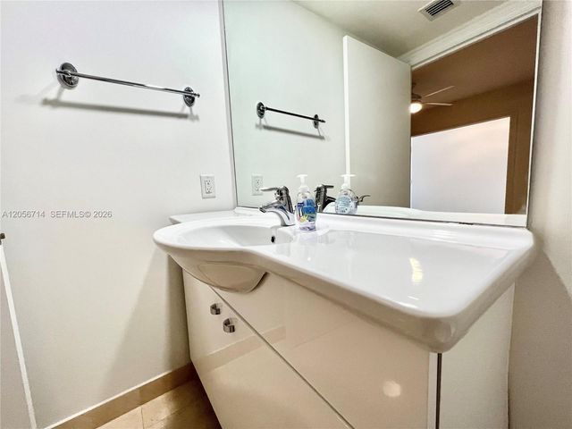1850 S Ocean Drive 2204, Hallandale Beach, FL 33009