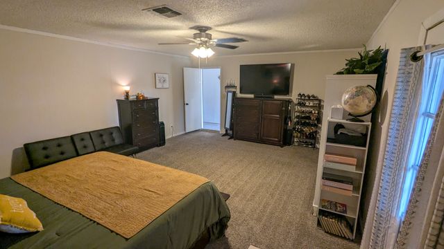 2005 S Pine Street, Brady, TX 76825