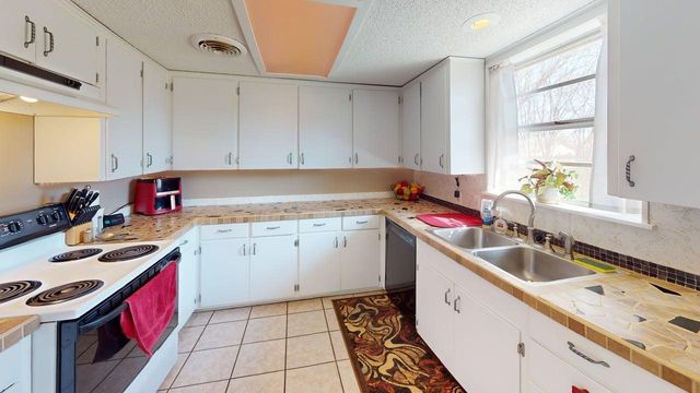 2005 S Pine Street, Brady, TX 76825