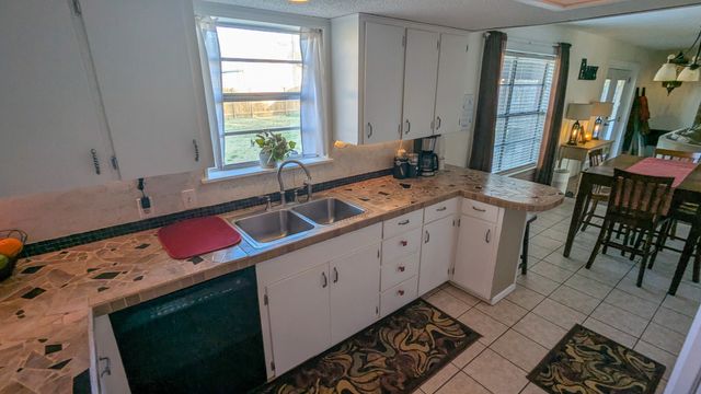 2005 S Pine Street, Brady, TX 76825