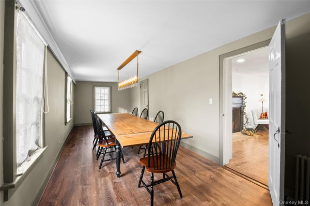 232 N Country Road, Mount Sinai, NY 11766