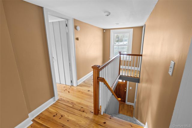 232 N Country Road, Mount Sinai, NY 11766