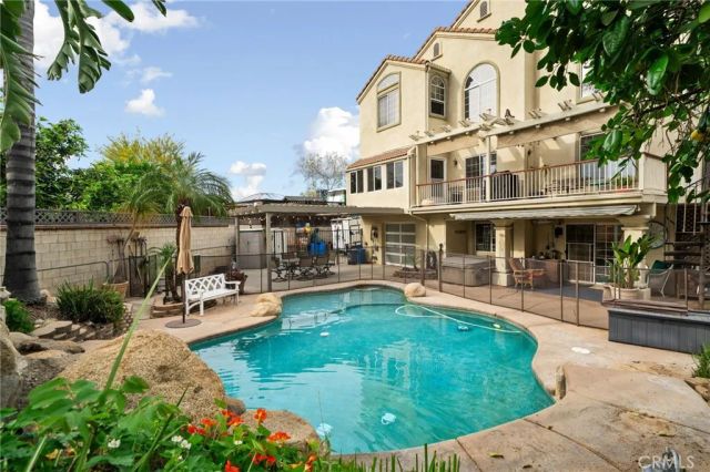 334 Lakeside, Redlands, CA 92373