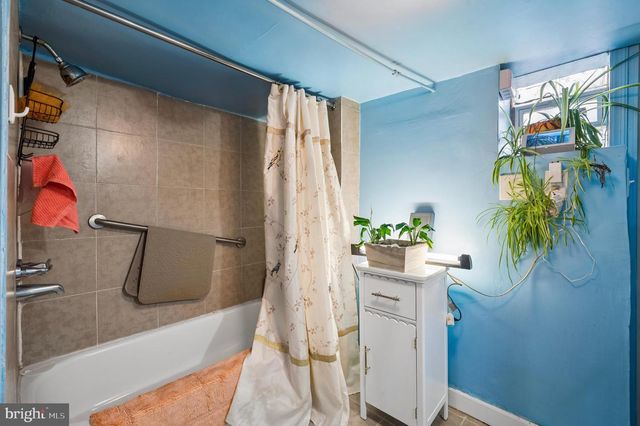 5926 CHESTNUT ST, Philadelphia, PA 19139