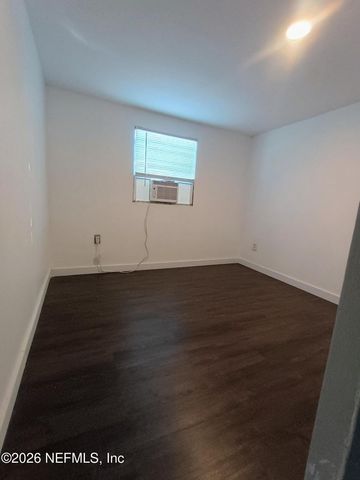 215 PINE TREE Trail, Crescent City, FL 32112