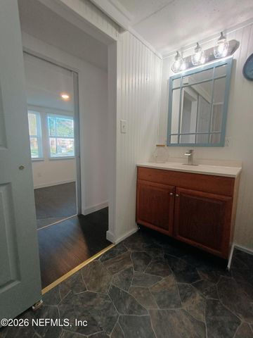 215 PINE TREE Trail, Crescent City, FL 32112