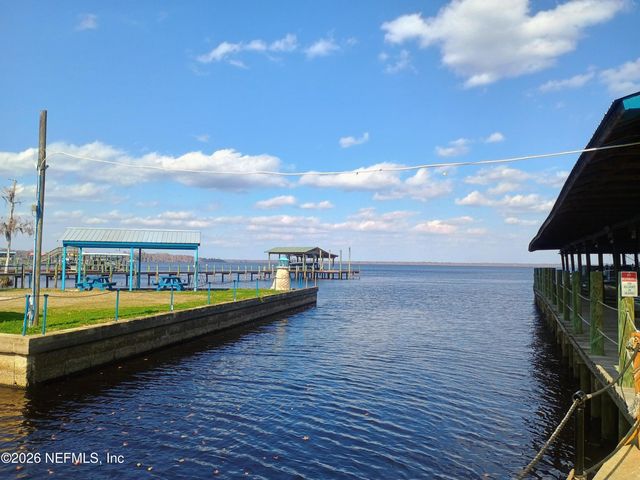 215 PINE TREE Trail, Crescent City, FL 32112