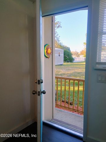 215 PINE TREE Trail, Crescent City, FL 32112