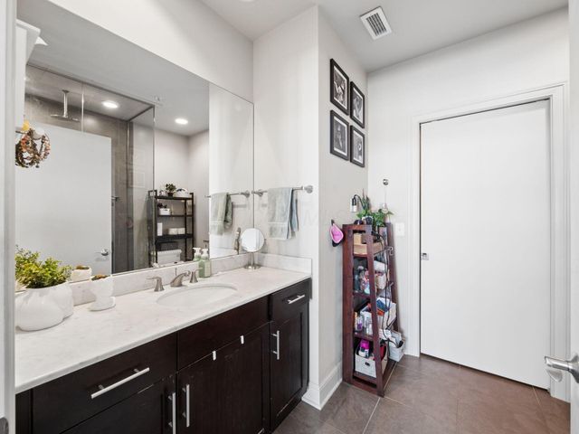 1145 N High Street, 304, Columbus, OH 43201