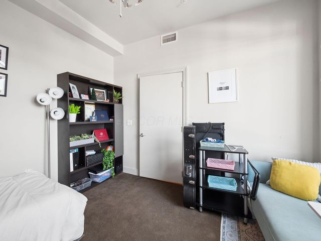 1145 N High Street, 304, Columbus, OH 43201