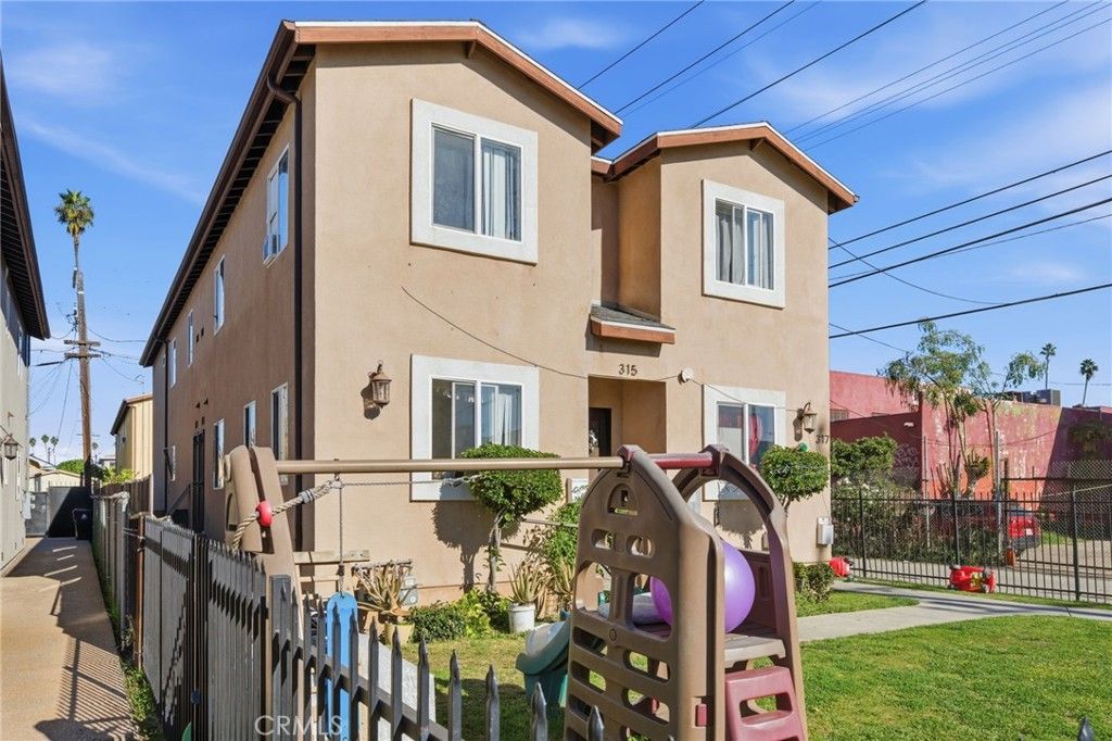 315 - 317 W 66th Street, Los Angeles, CA 90003