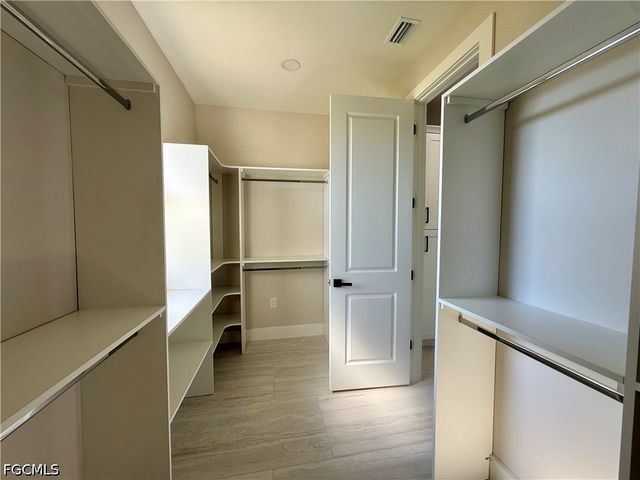 2319 NE 5th TER, Cape Coral, FL 33993